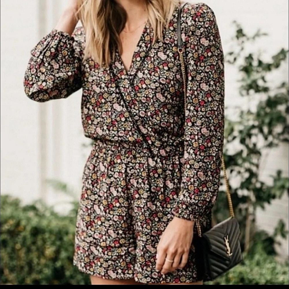 Loft Ditsy Floral Long Sleeve romper size S - Picture 1 of 6